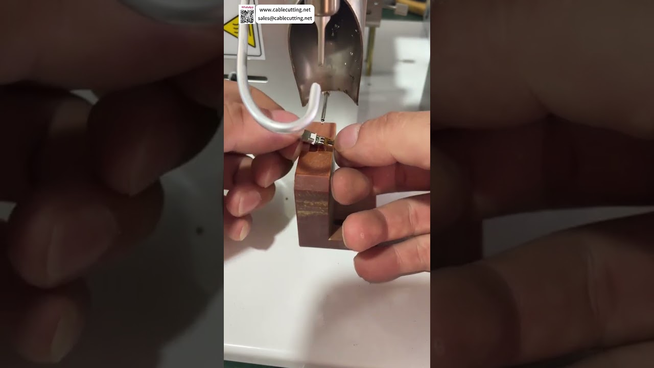 Semi-automatische draadsoldeermachine – Precisielassen stap voor stap, hoogwaardig gereedschap