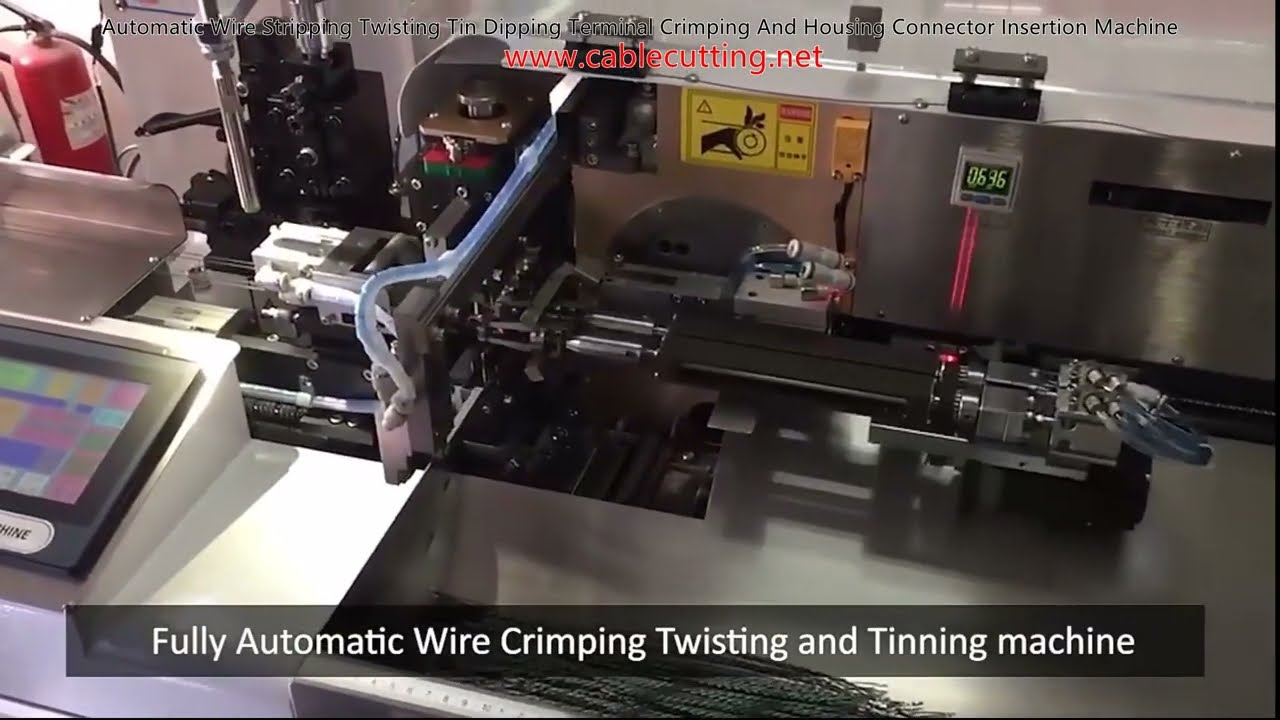 Geautomatiseerde draadverwerkingsmachine: strippen, twisten, vertinnen, krimpen en connectorplaatsing
