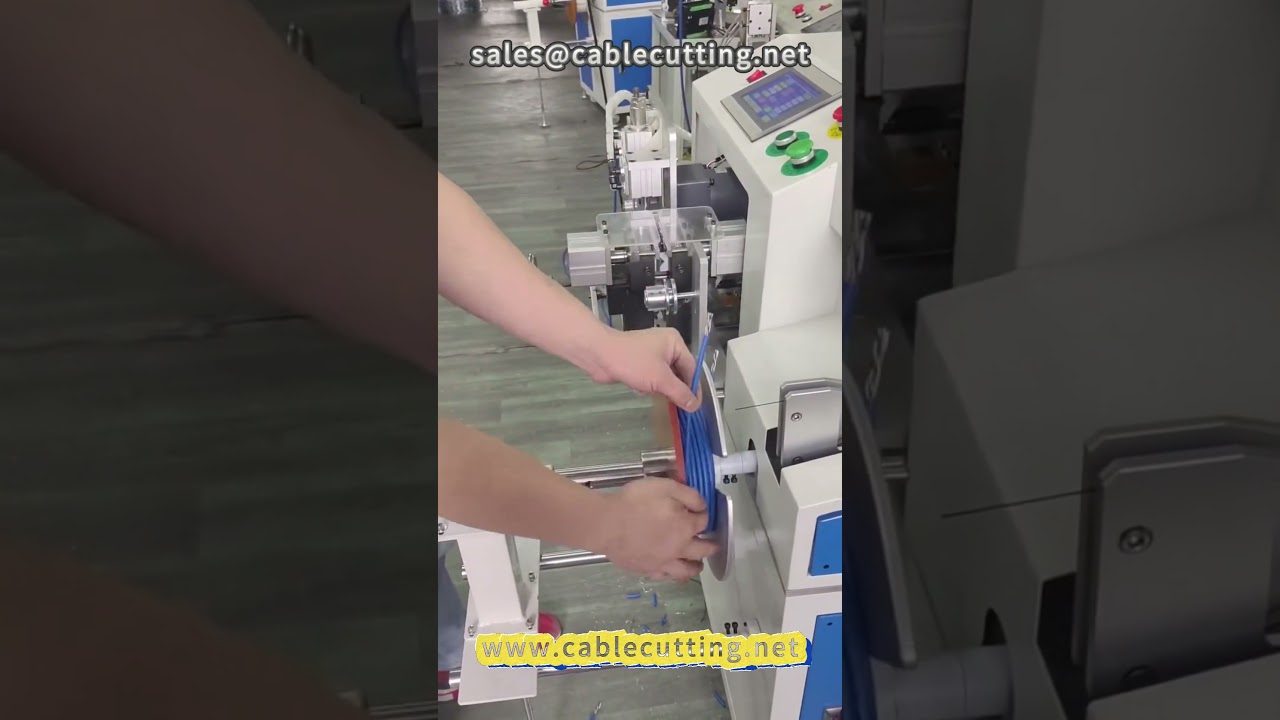 93 – Automatische ontmantel-, sorteermachine voor netwerkkabels en draden | Efficiënte draadverwerking