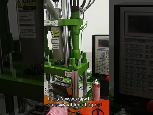 250STH Verticale Spuitgietmachine – Volledig Automatisch voor Stekkerdraden
