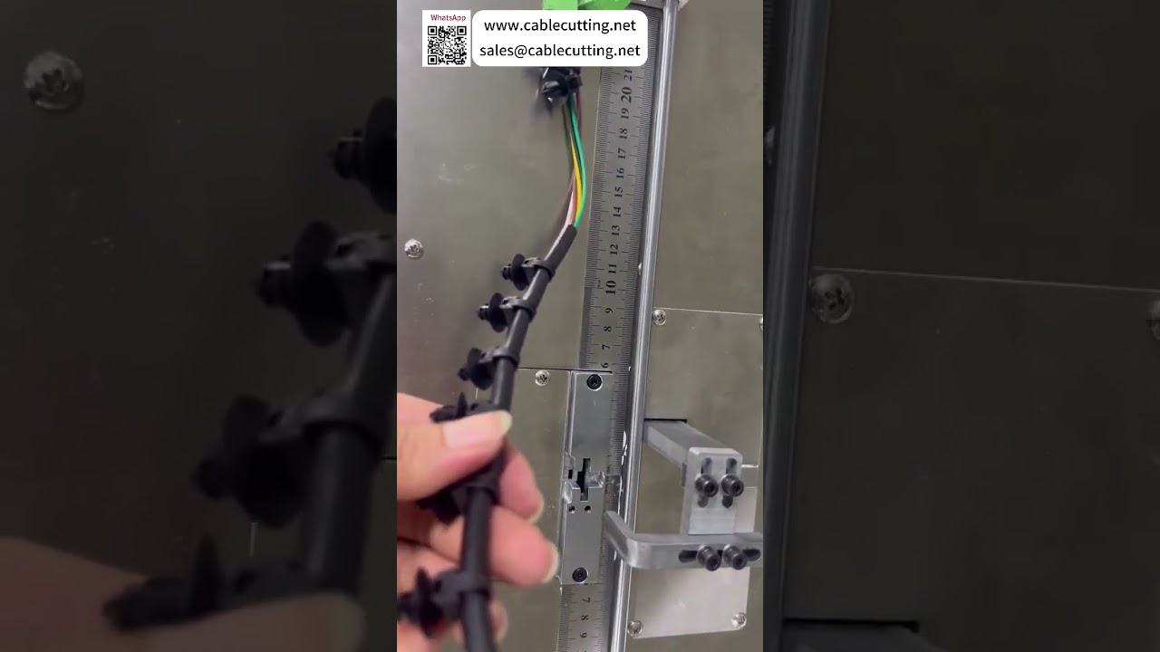 Speciale kabelbindermachine toont strak bundelen en vlakke staartafwerking