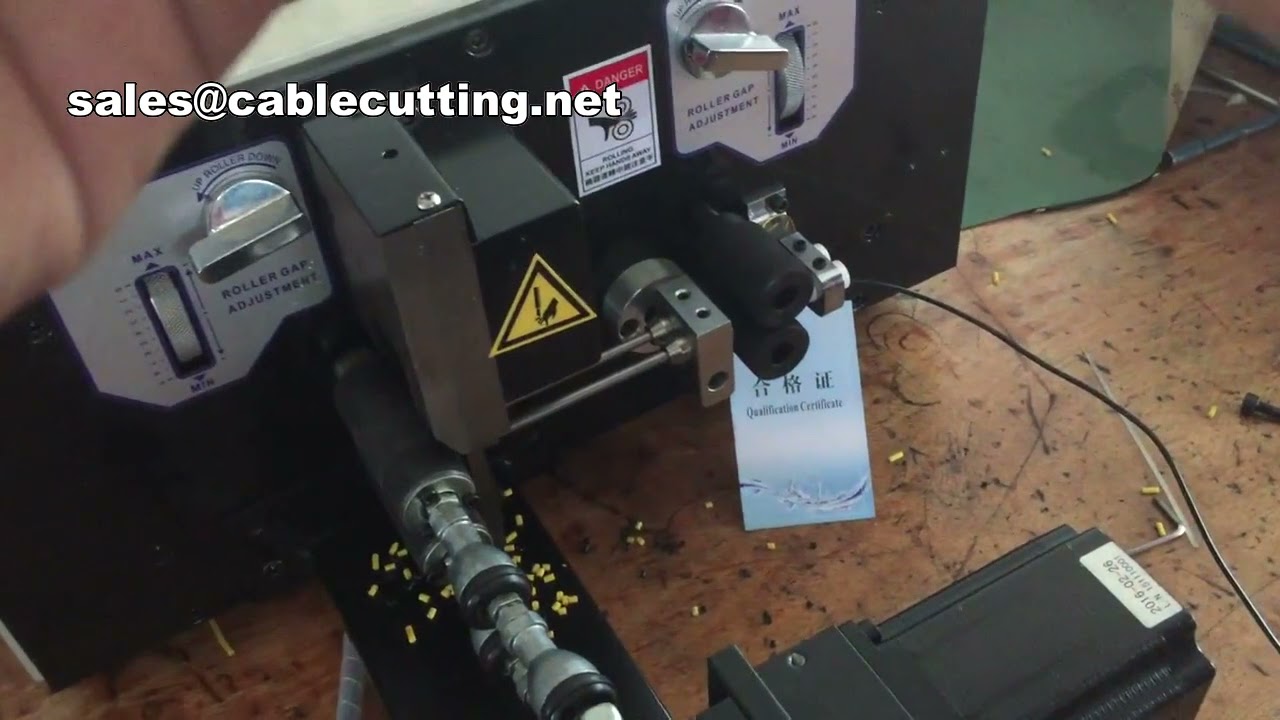 Automatische draadstrip- en twistmachine voor industriële precisie