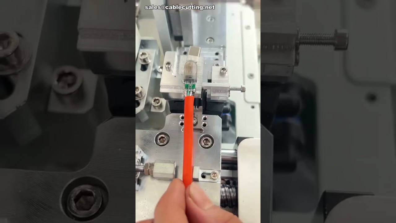 Automatische draadstripmachine en soldeermachine – Fabrikant #fabriek #machine #doehetzelf