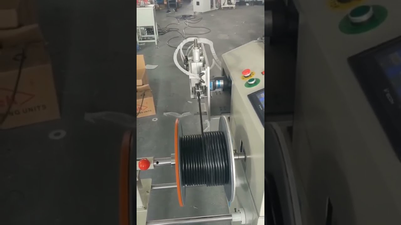 Automatische draadwikkelmachine: meter tellen, traverseren, snijden en oprollen | Fabriek