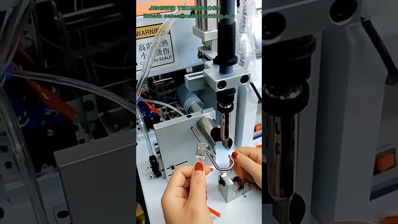 Halfautomatische soldeermachine voor USB-datakabels - Efficiënt en betrouwbaar