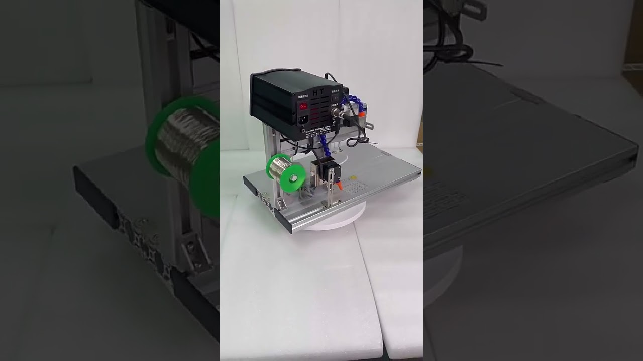 Semi-automatische USB-kabelproductiemachine #machine #kabelstripmachine #fabriek