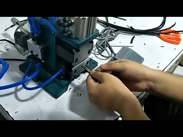 3F Pneumatische Draadstripper: Automatische Meeraderige Kabelstripmachine