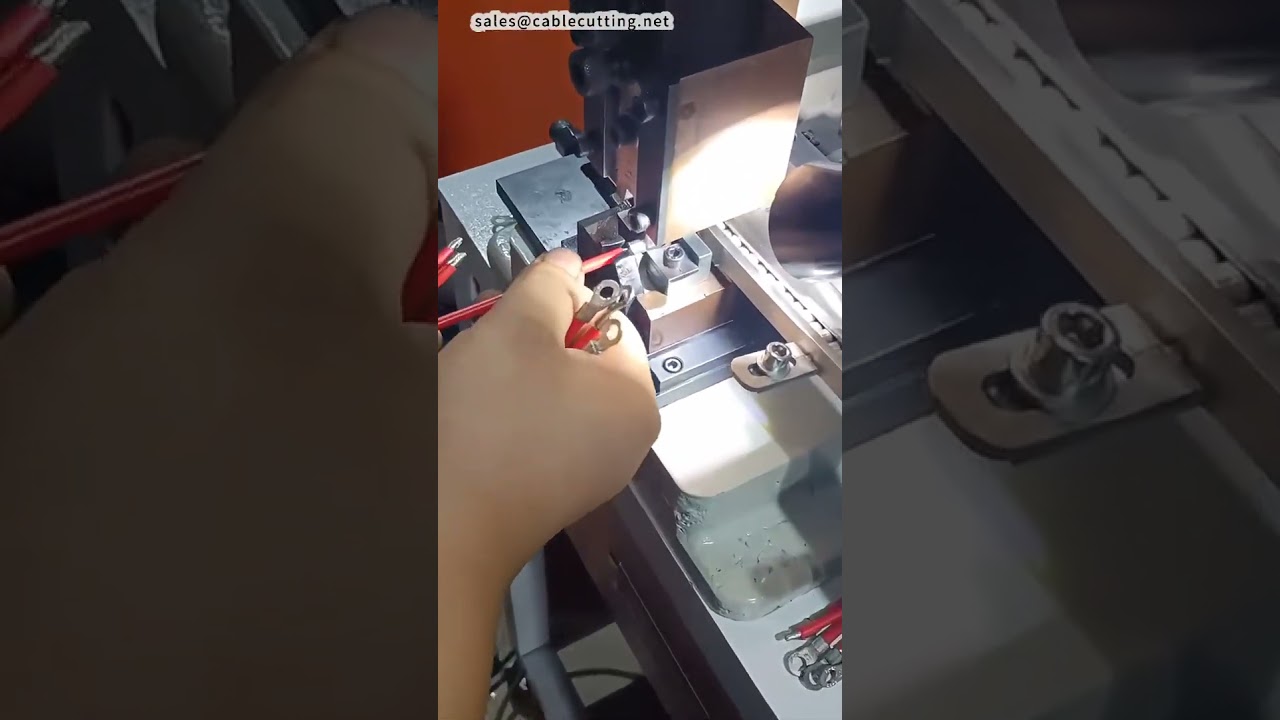 Triltoevoer voor aardingsringklemmen | Fabrikantvideo in actie