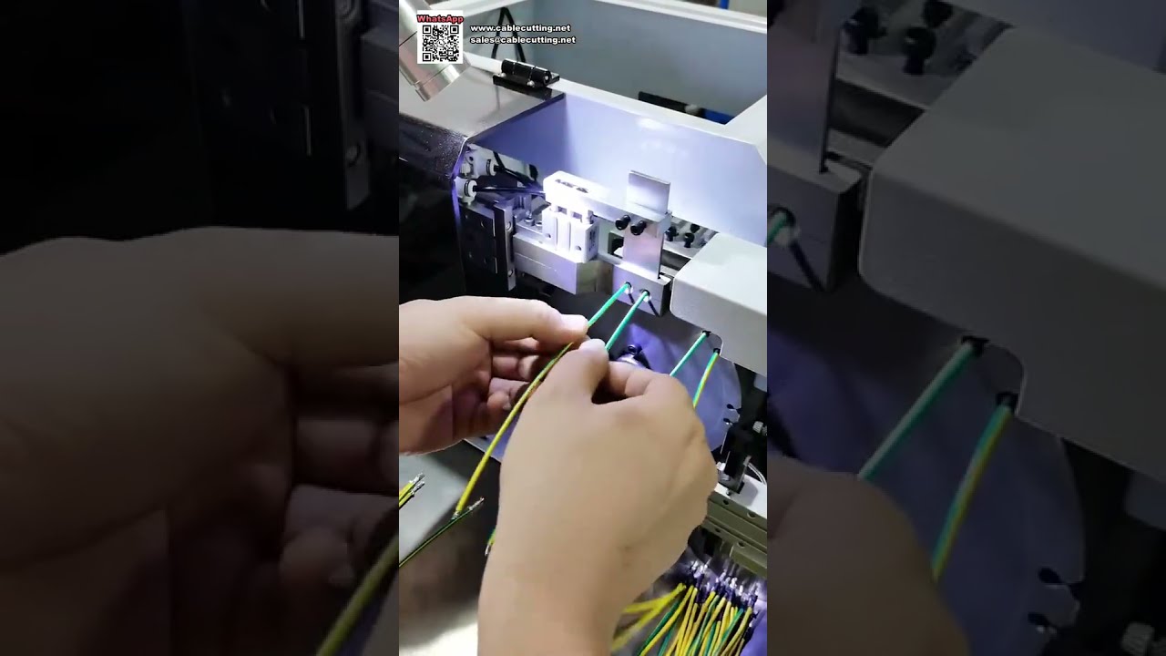 Automatische krimpkous-insteek- en bakmachine — Insteken en krimpen in één flow