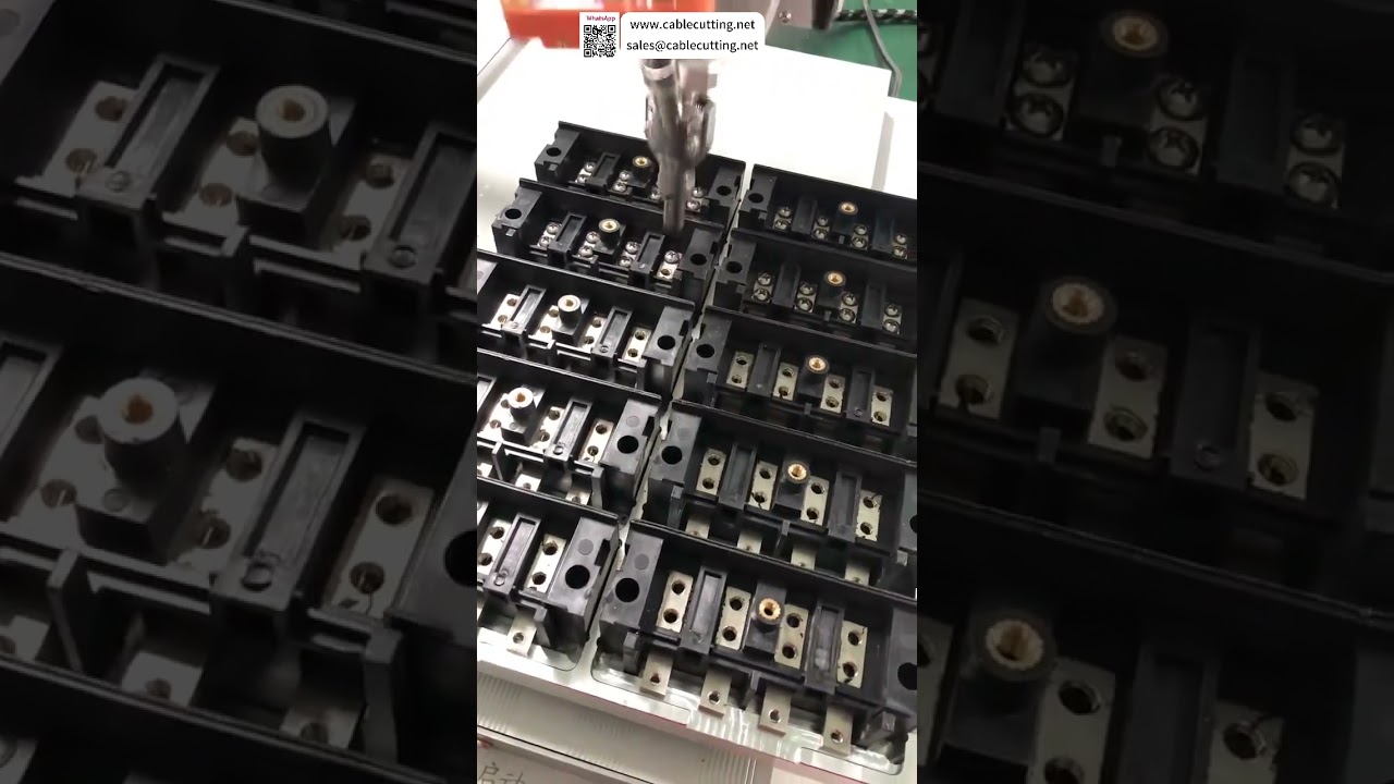Automatische schroefmachine voor klemmenblokken — snel instellen in fabrieksautomatisering