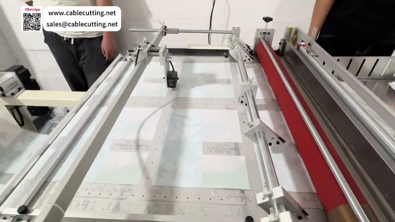 Wit Inkt Warmteoverdracht Systeem met Fotoelektrische Automatische Aanvoer en Zuigkleurvolgsnijder