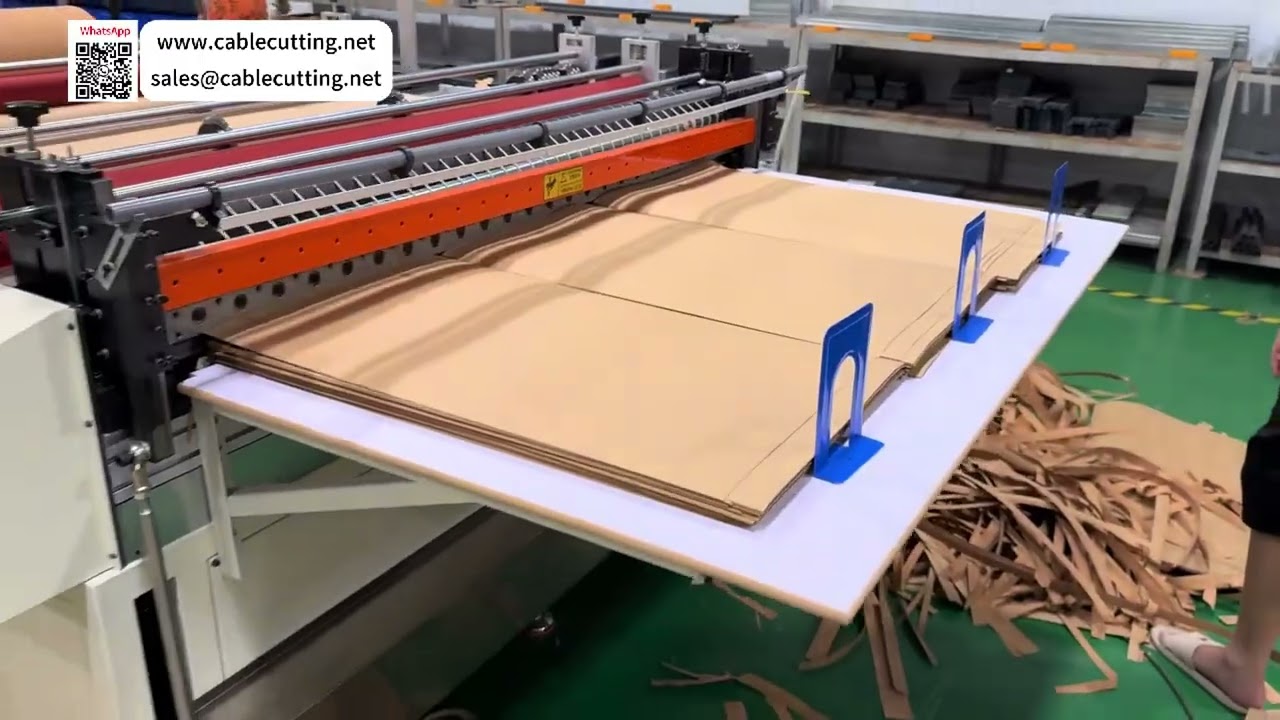 Geïntegreerde 1,8 meter snij- en dwarsdoorsnijmachine voor webverwerking - Fabrieksapparatuur